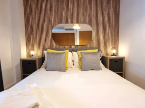 Sleek 1 Bed Apartment - Birmingham