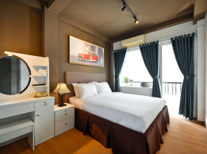 The Noble Swan Wood Park Hotel