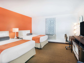 Howard Johnson by Wyndham Quincy/Boston