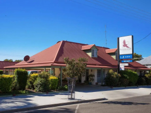 Pioneer Motel