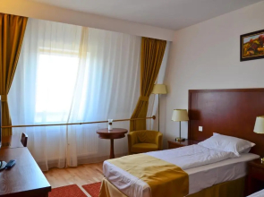 Hotel Miraj