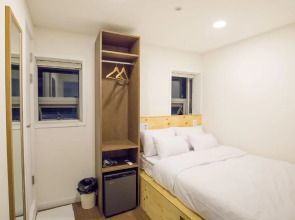 Step Inn Myeongdong 2 - Hostel