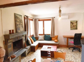 2 Bedroom Art House in Kavala