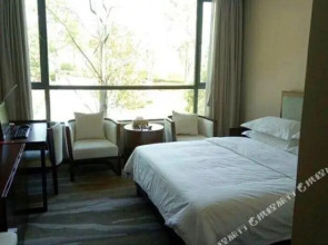The Pieces of Time Art Hotel