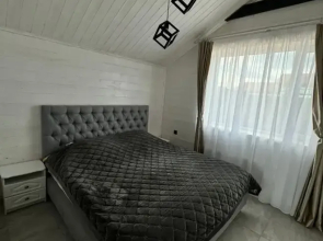 Nelzha House 1
