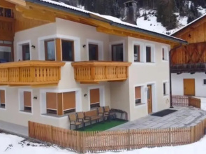 Apartments Oberhollenzer