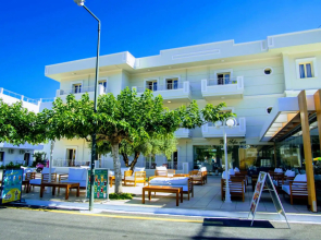 Pela Sofia Apartments