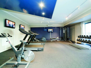 Pinnacle Apartments