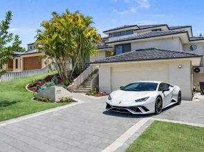 The Monaco Mansion Dianella - Sepal Stay