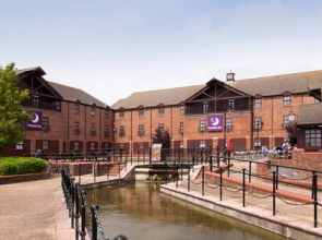 Premier Inn Milton Keynes Sw - Furzton Lake