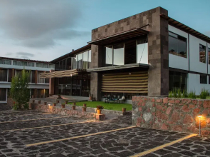 Hotel Rancho Tabachines
