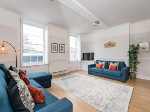 Host Apartments Seel St Modern Townhouse Apt