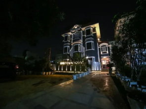 OYO Townhouse 062 Cyber City