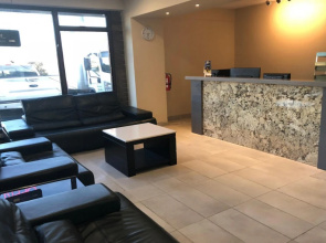 North Star Inn & Suites
