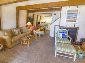 Oasis Beach House, 2 Bedrooms, Sleeps 6, Beach Front, HDTV, WiFi