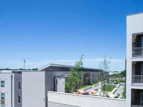 Chic Apts Barton Creek by WanderJaunt