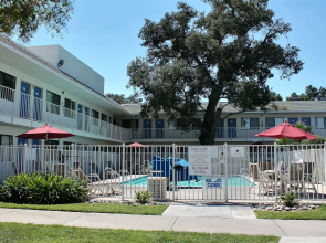 Motel 6 Atascadero, CA