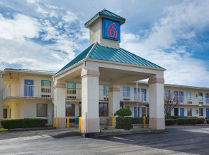 Motel 6 Bells, TN - Brownsville