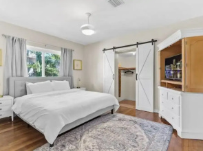 Dream 4 Bed Oasis With Pool Parking For 2 Cars