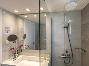 Pavlo Napa Beach Hotel