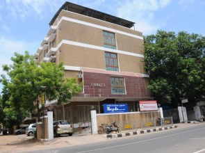 Lloyds Guest House - Royapettah