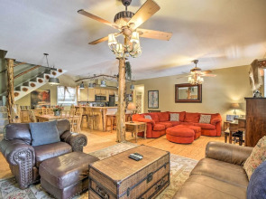 Guntersville Cabin Nestled in Kudzu Cove Resort