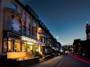 The Arncliff Hotel