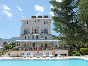 The Prince Inn Hotel & Villas