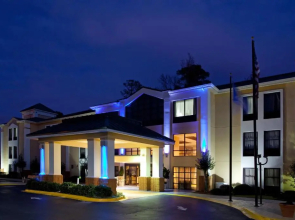Lexington Inn and Suites