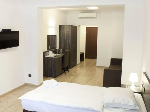 Pergamin Apartments