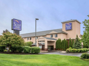 Sleep Inn & Suites Queensbury - Lake George