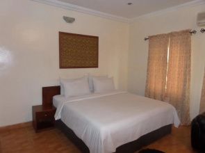 Bay Suites