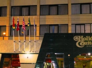 Hotel Holiday Suites