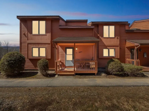 Hullabaloo 23E - Upgrade End Unit With Mountain Views 2 Bedroom Townhouse by The Summit at Gore Mountain