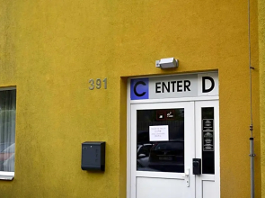 Ubytování Hanka v hotelovém pokoji C408