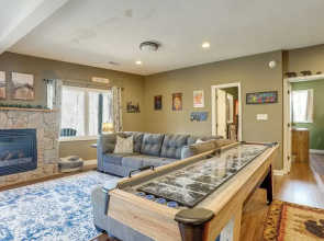 Stunning Wintergreen Resort Home: Ski & Golf!