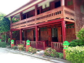 Jaroenrat Resort