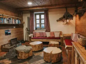 Hostel Lukna