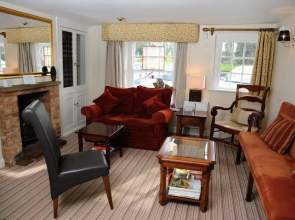Magpies Restaurant with Rooms