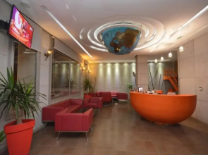 Hotel Pyramides