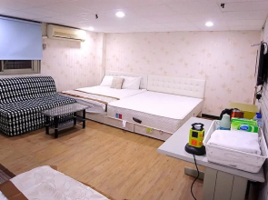 Fengjia Romantic Homestay