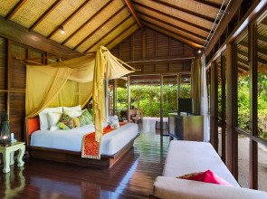 OUTRIGGER Phi Phi Island Resort