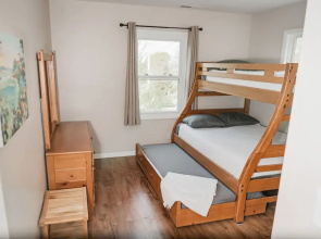 4BDR Blue Haven Cottage Grand Haven 150