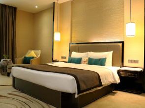 Pacific Regency Hotel Suites