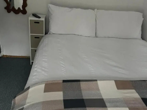 3 Bed - Sleeps 8 - Pet Friendly - Hot Tub - Sauna