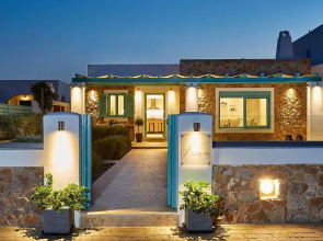 Almyriki Beach Villa