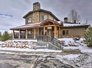3 Mi to Ski Lifts: Park City Condo w/ Balcony!