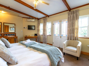 Evergreen Manor And Spa