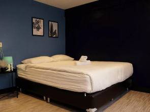 Sleep With Me Bangkok - BTS Phra Khanong