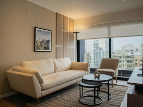 w Elegant 2BR Apartment in Miraflores Steps From Larcomar